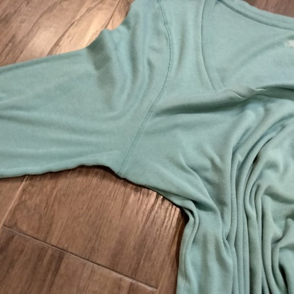 Ladies XL Old Navy Turquoise Deep Scoop Neck Long Sleeve T-shirt - Picture 5 of 7